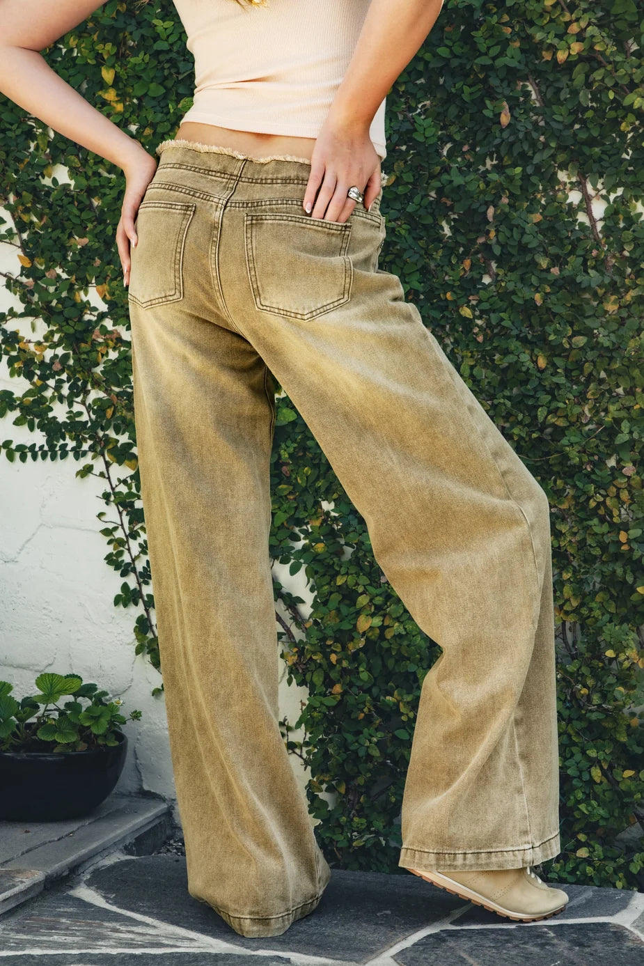 Mid‑Rise Washed Distressed Raw‑Hem Wide‑Leg Western Jeans